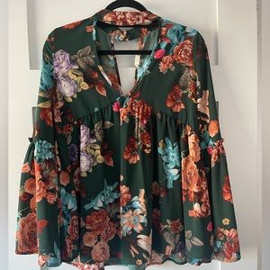 Long sleeve floral top